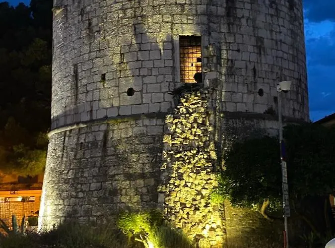 Parentium Loft Center Square Apartman *